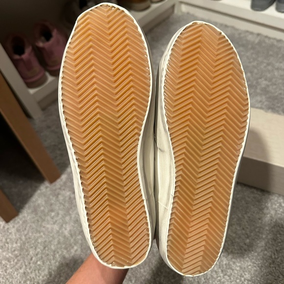 Golden Goose Sneakers - Picture 6 of 7